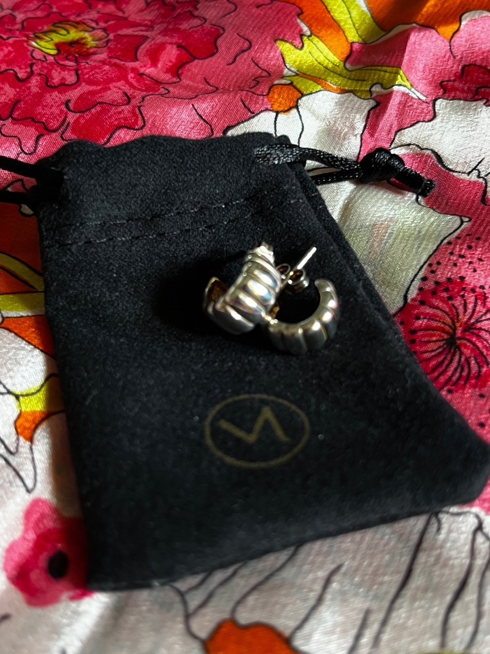 Mejuri Silver Huggie Earrings